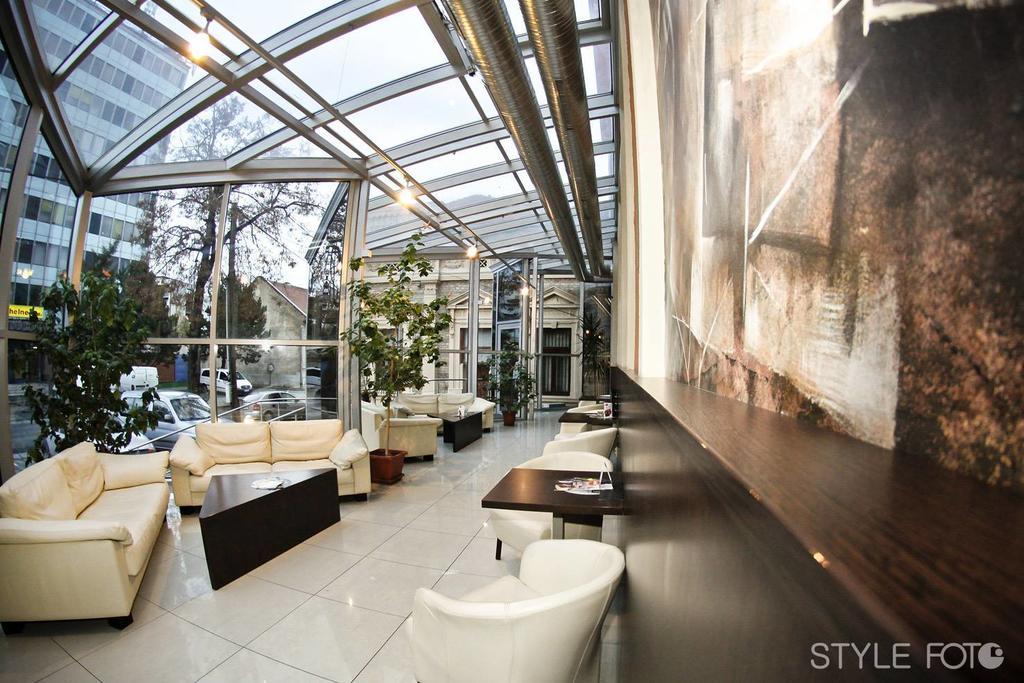 Hotel Slovan Losonc Szoba fotó