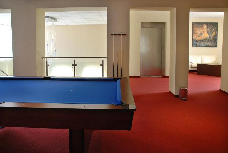 Hotel Slovan Losonc Kültér fotó