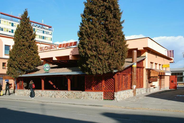 Hotel Slovan Losonc Kültér fotó