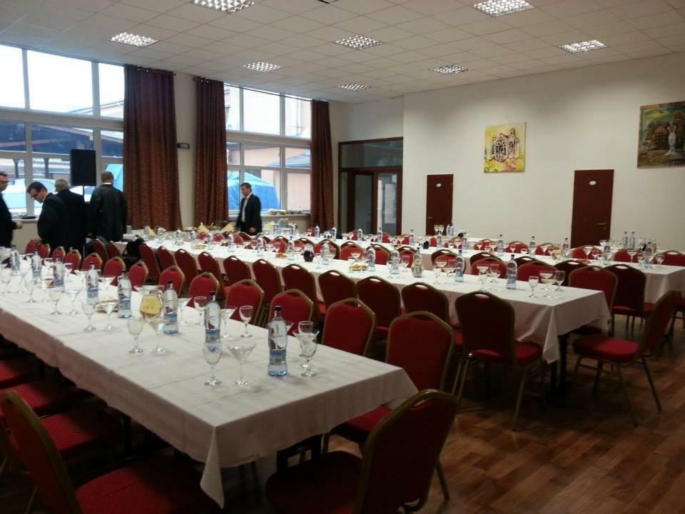 Hotel Slovan Losonc Kültér fotó